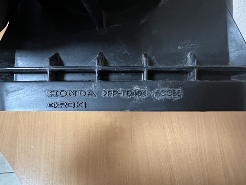 Корпус повітряного фільтра Honda Accord 9