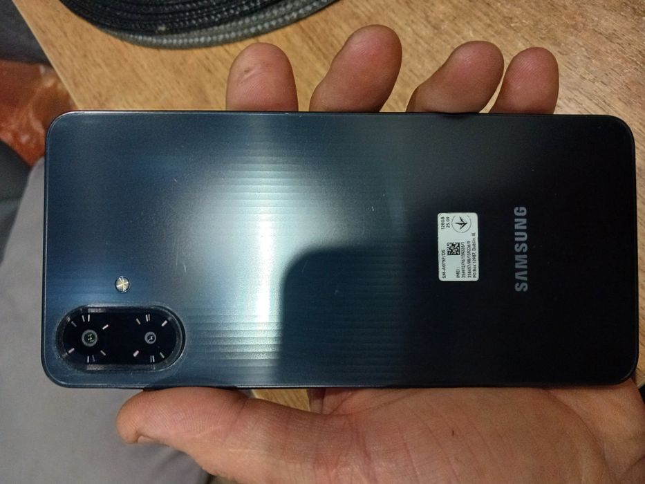 Samsung A07 128 GB Мобильный телефон Самсунг  с чехлом и зарядкой