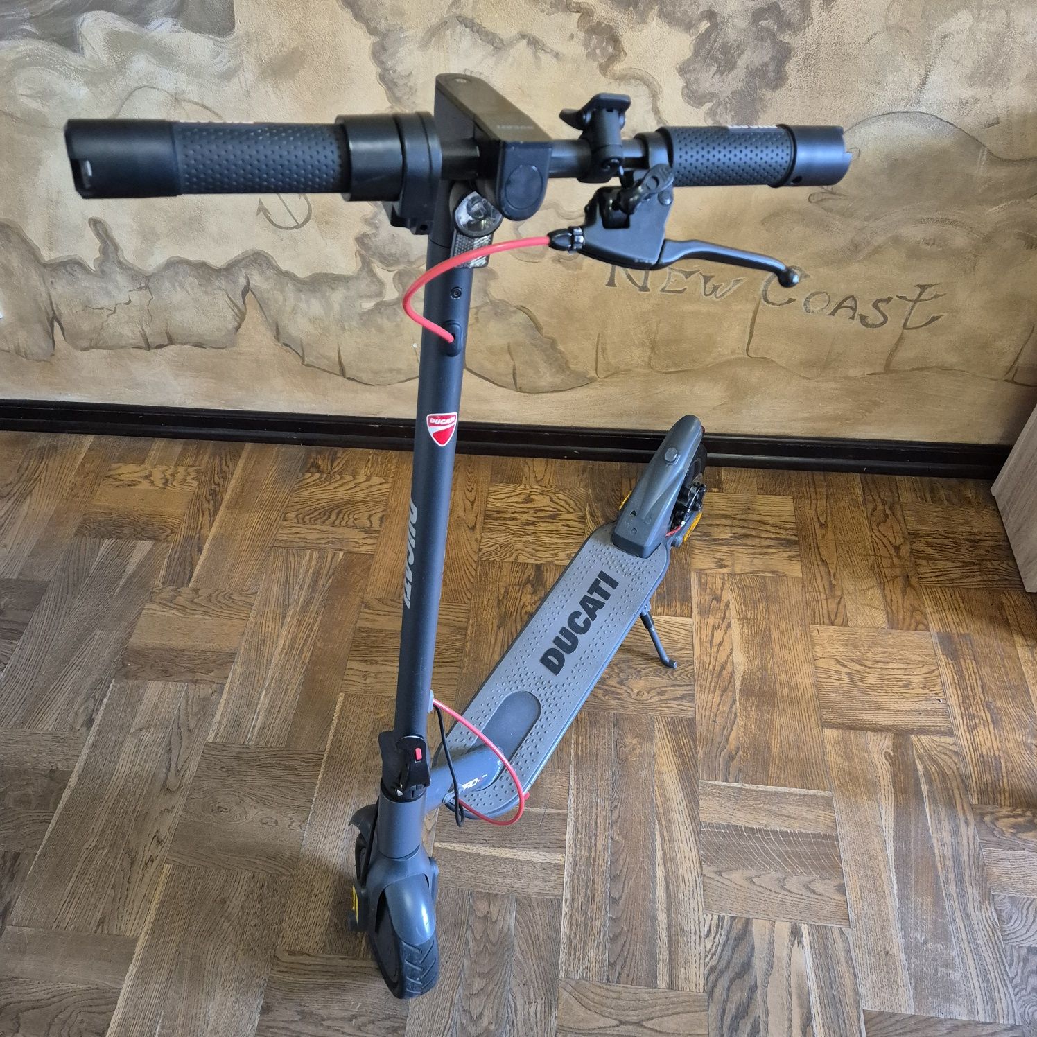 Електросамокат ducati