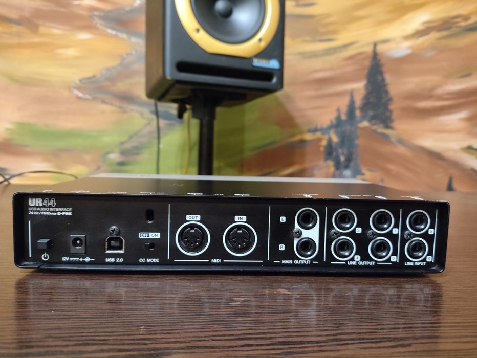 Звукова карта Steinberg Yamaha UR44