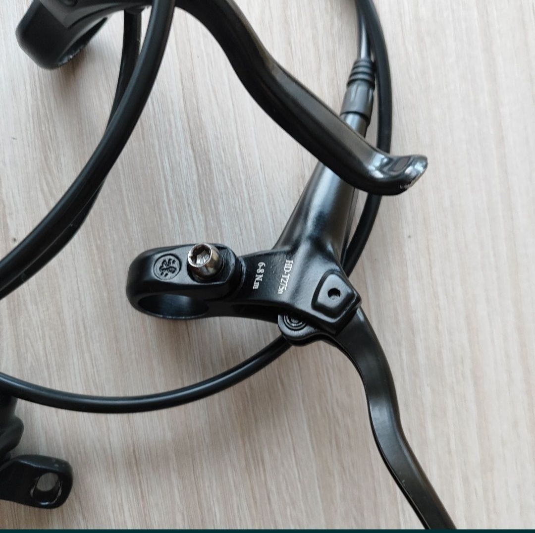 Rowerowe hamulce hydrauliczne Tektro