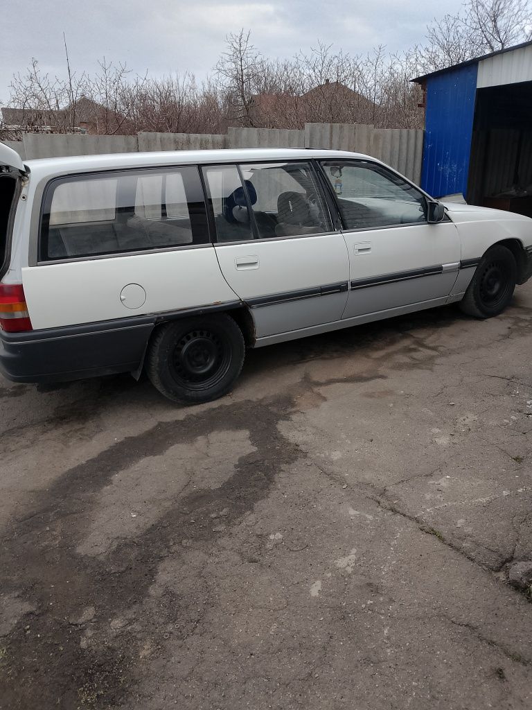 Омега универсал продается