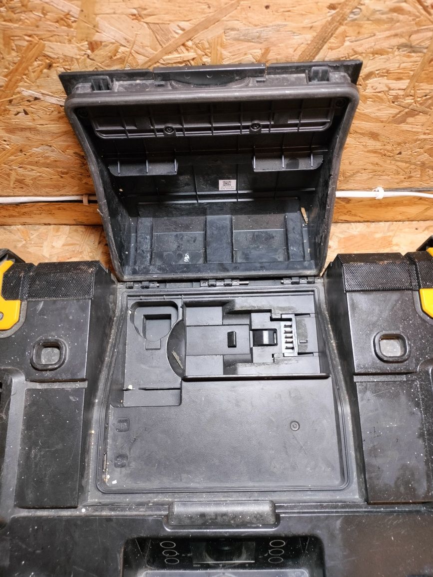 Radio budowlane DeWalt DWST1-81079-GB radio DeWalt akumulatorowe radio