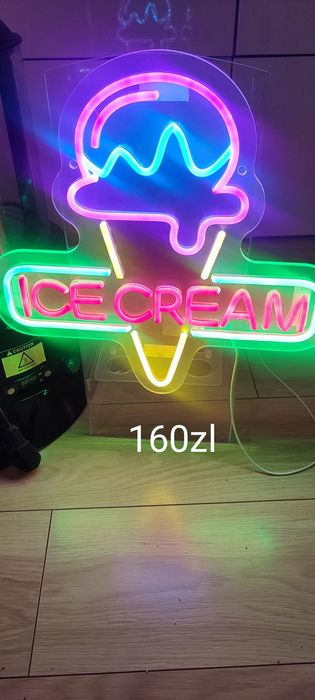 Sprzęt i wyposażenie kawiarni:

Mikser do shake’ów

Zlew gastronomiczn