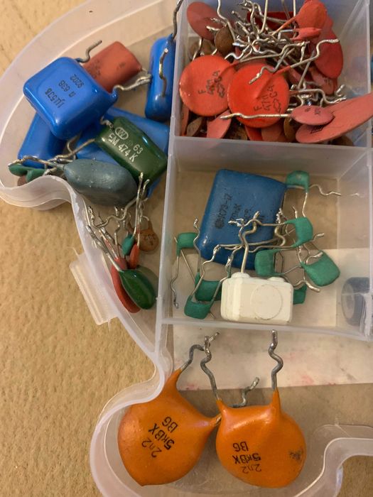 Конденсаторы разные. Новые и Б/У.