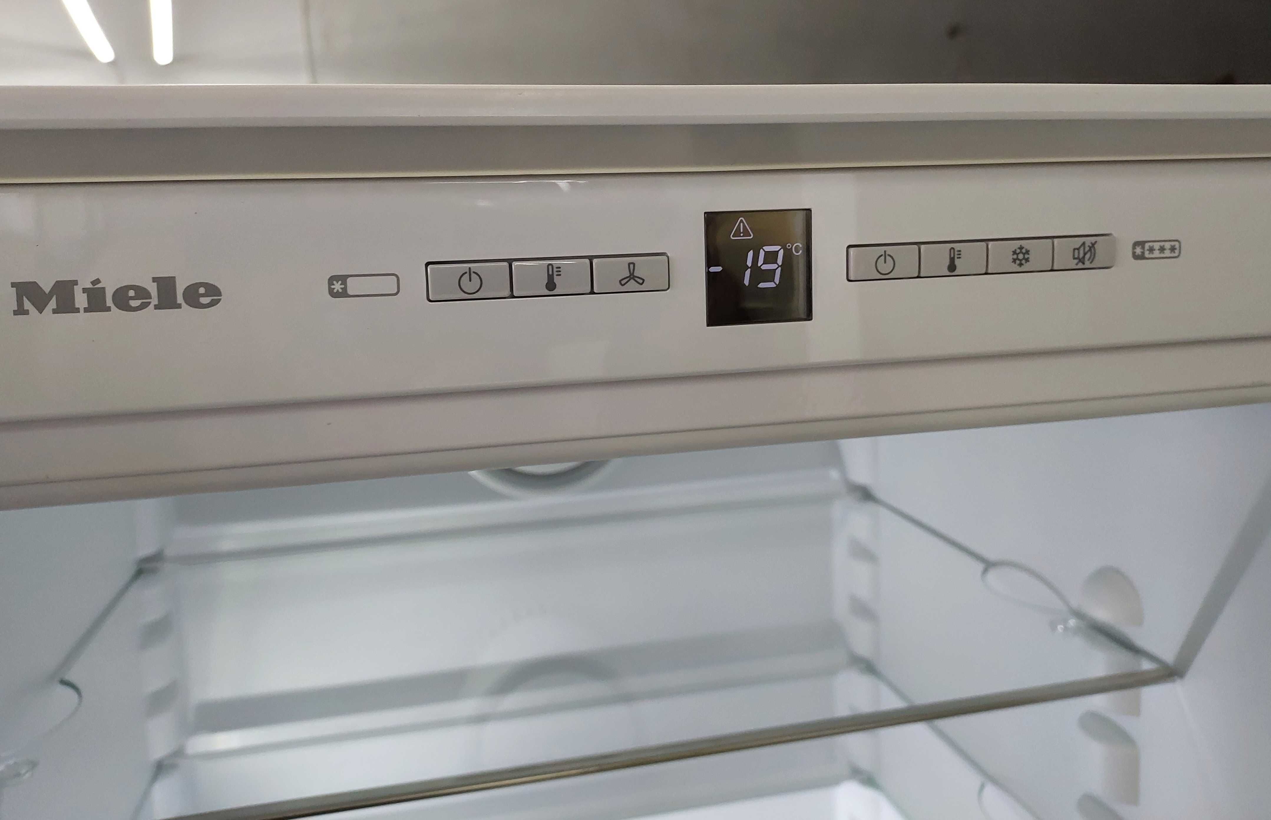 Встроеный холодильник с морозильной камерой Miele KF 37132 iD DynaCool