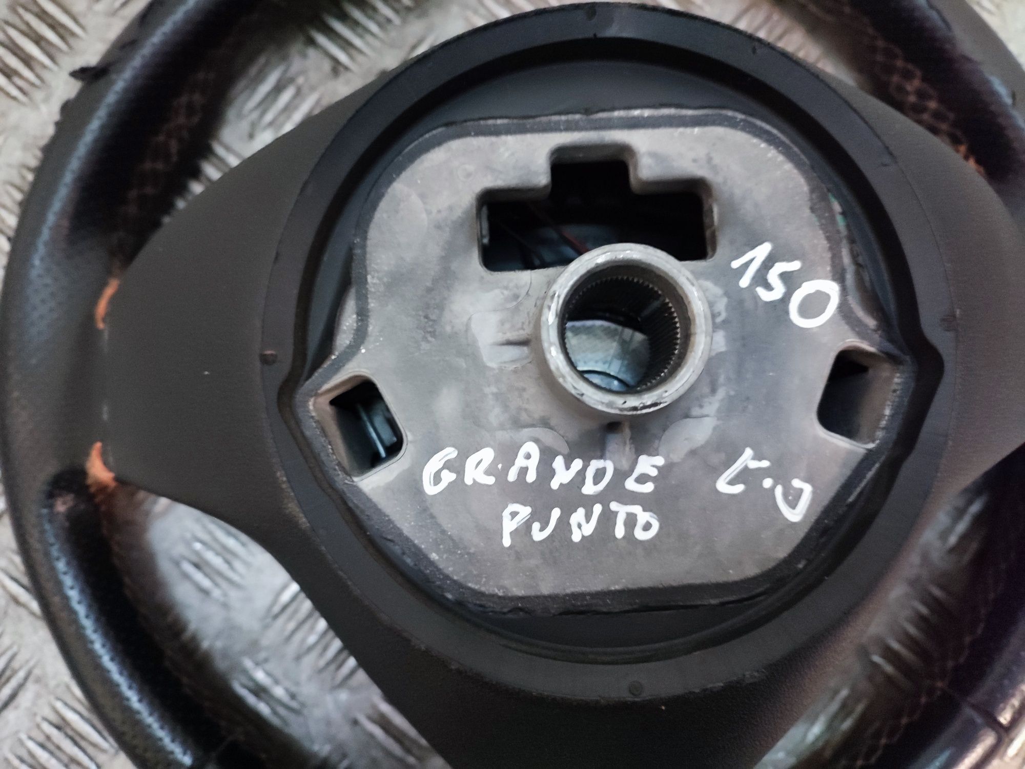 Fiat Punto Grande kierownica skóra skórzana multifunkcja