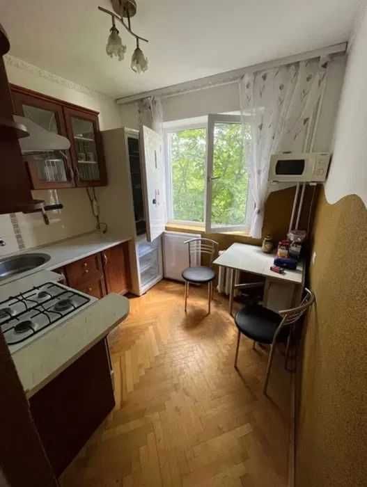Пропозиція оренди 2 кім квартири по вул. Пасічна (Ботанічний Сад)