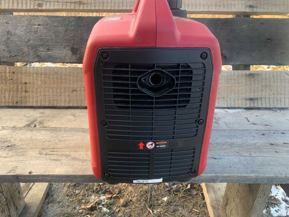 Інверторний генератор A-iPower SC1400i в неробочому стані