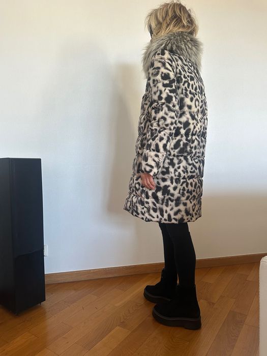 Moncler пуховик теплый с натуральным мехом