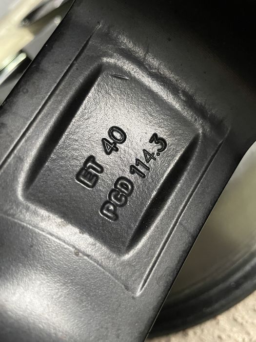 Диски 5х114.3 R17(ET40) Dezent