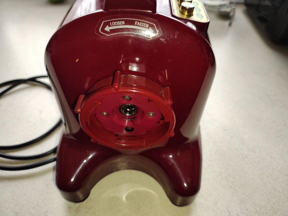 Wyciskarka wolnoobrotowa do soków