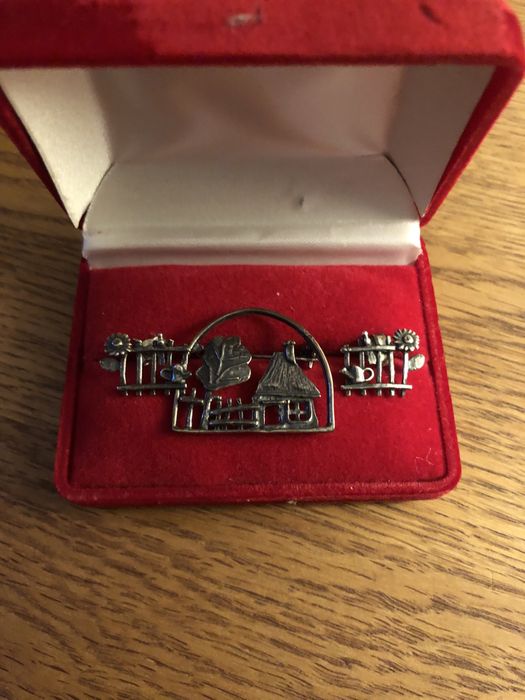 Brosza i kolczyki , komplet  srebrnej buzuterii