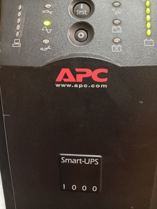 Smart ups 1000 с АКБ