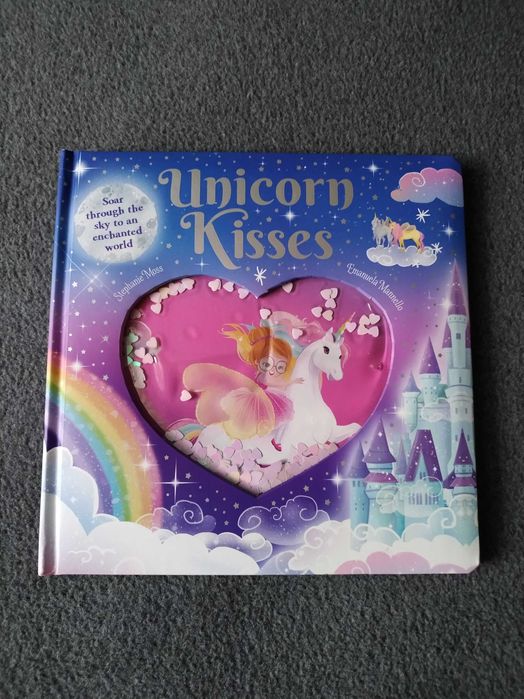 Книга Unicorn kisses (glitter globes heart) англійською