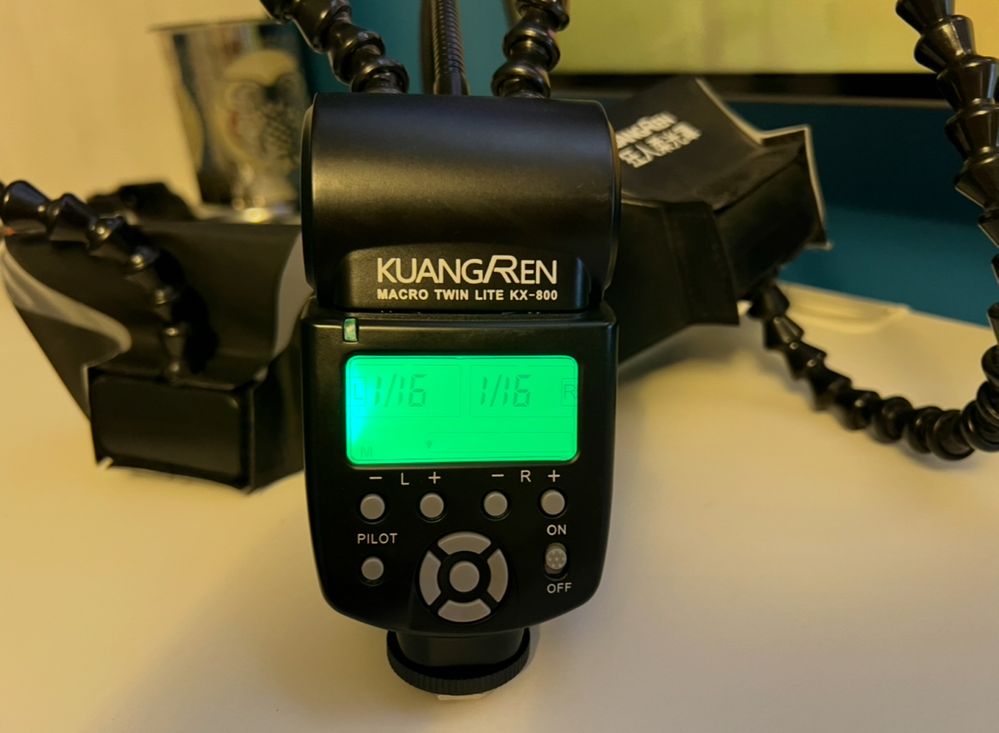 Lampa błyskowa Venus Optics KX-800 do Makro