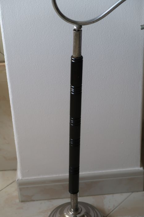 Cinzeiro de pé antigo