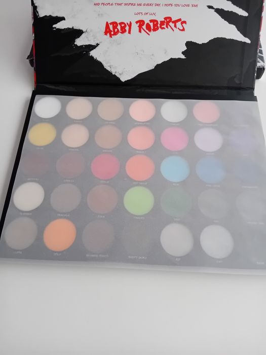 Morphe x Abby Roberts paleta 36 cieni do powiek