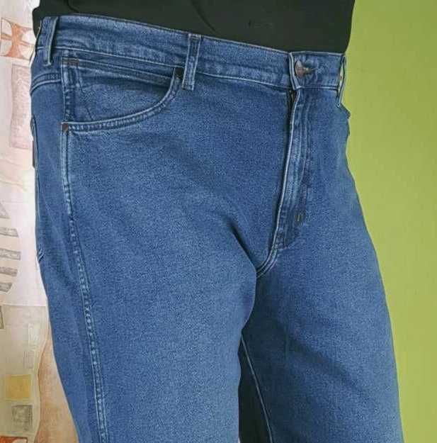 Męskie jeansy Wrangler Frontier - Relaxed Straight W16VKP117 - W42/L32