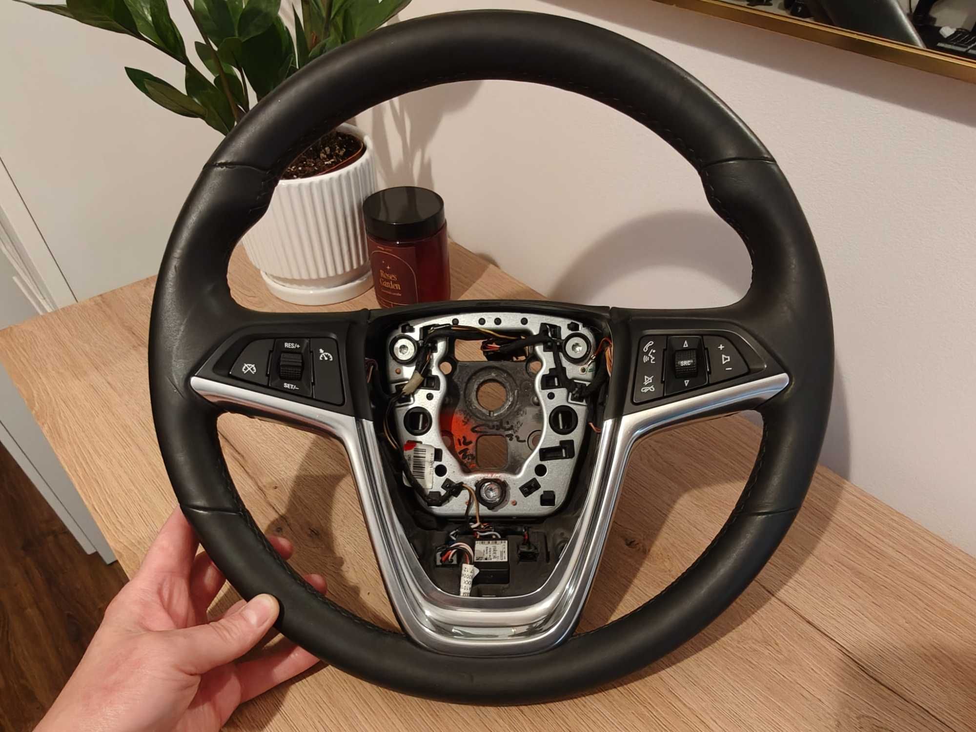 Kierownica Opel Insignia A przedlift podgrzewania - komplet