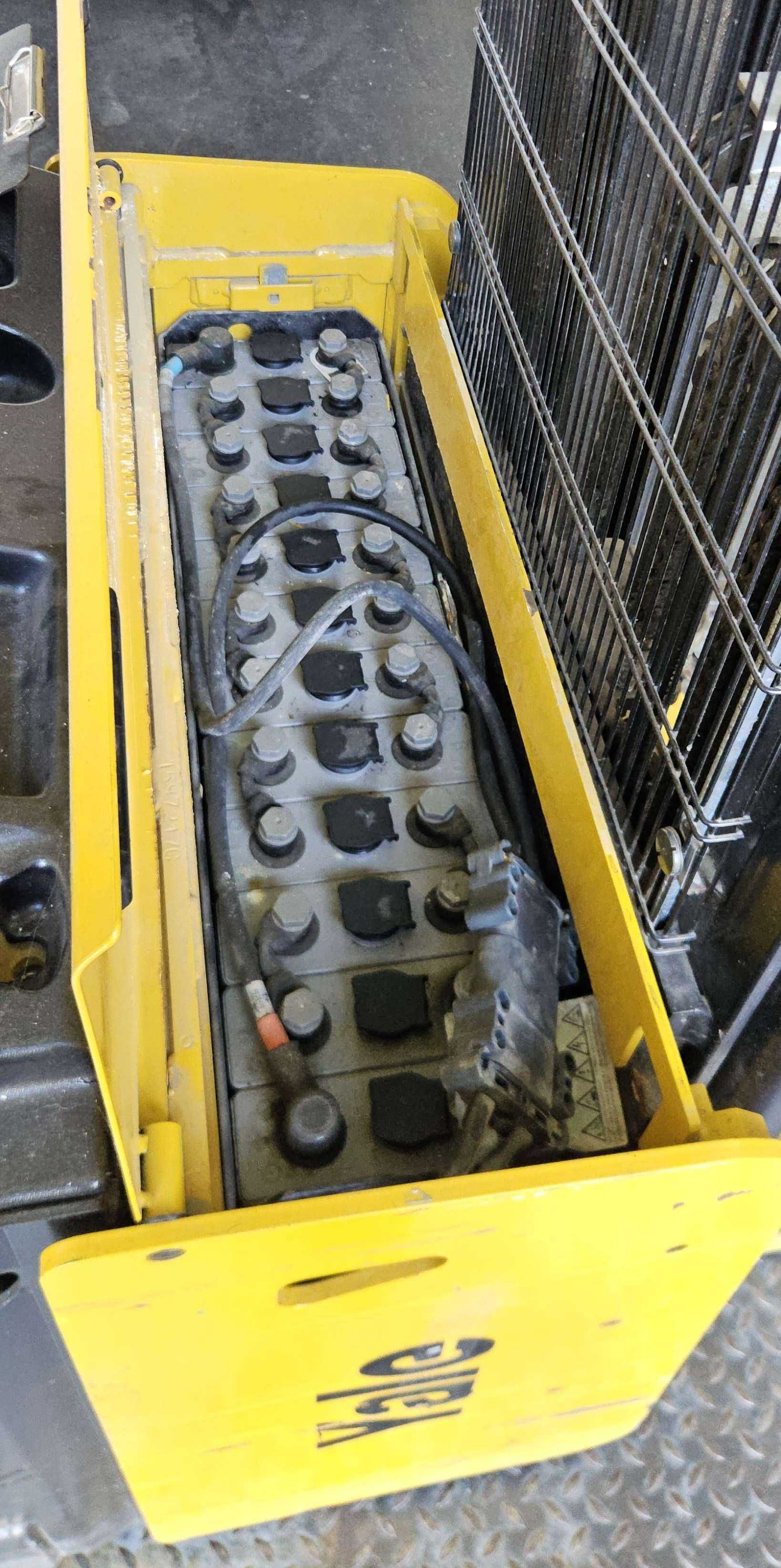 Stacker Yale MS15X triplex