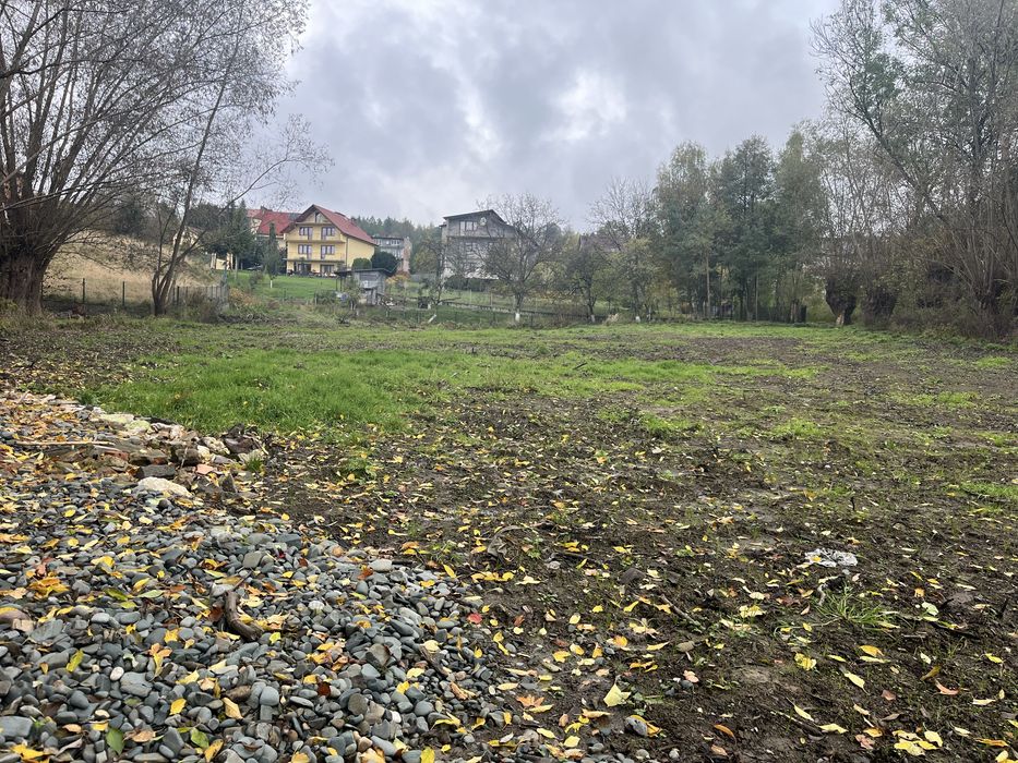 Sprzedam działkę budowlaną w Mogilanach