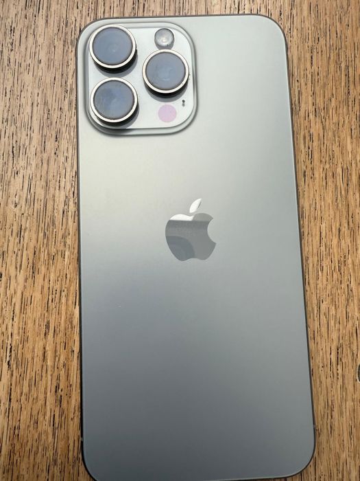 I phone 15 pro max 256gb