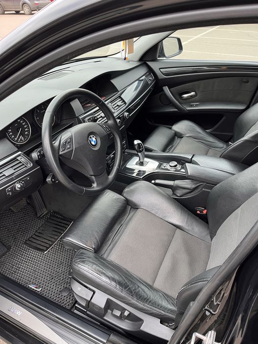 Продам BMW E61 TOURING 2010