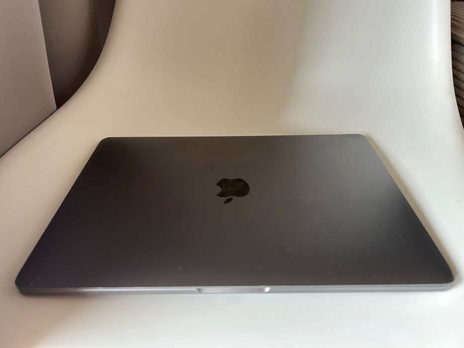 Apple MacBook Pro A2338 | Apple M1 | 16 GB RAM 512 GB SSD Uszkodzony!