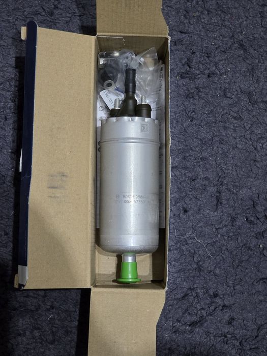 Топливный насос Bosch 0580464070