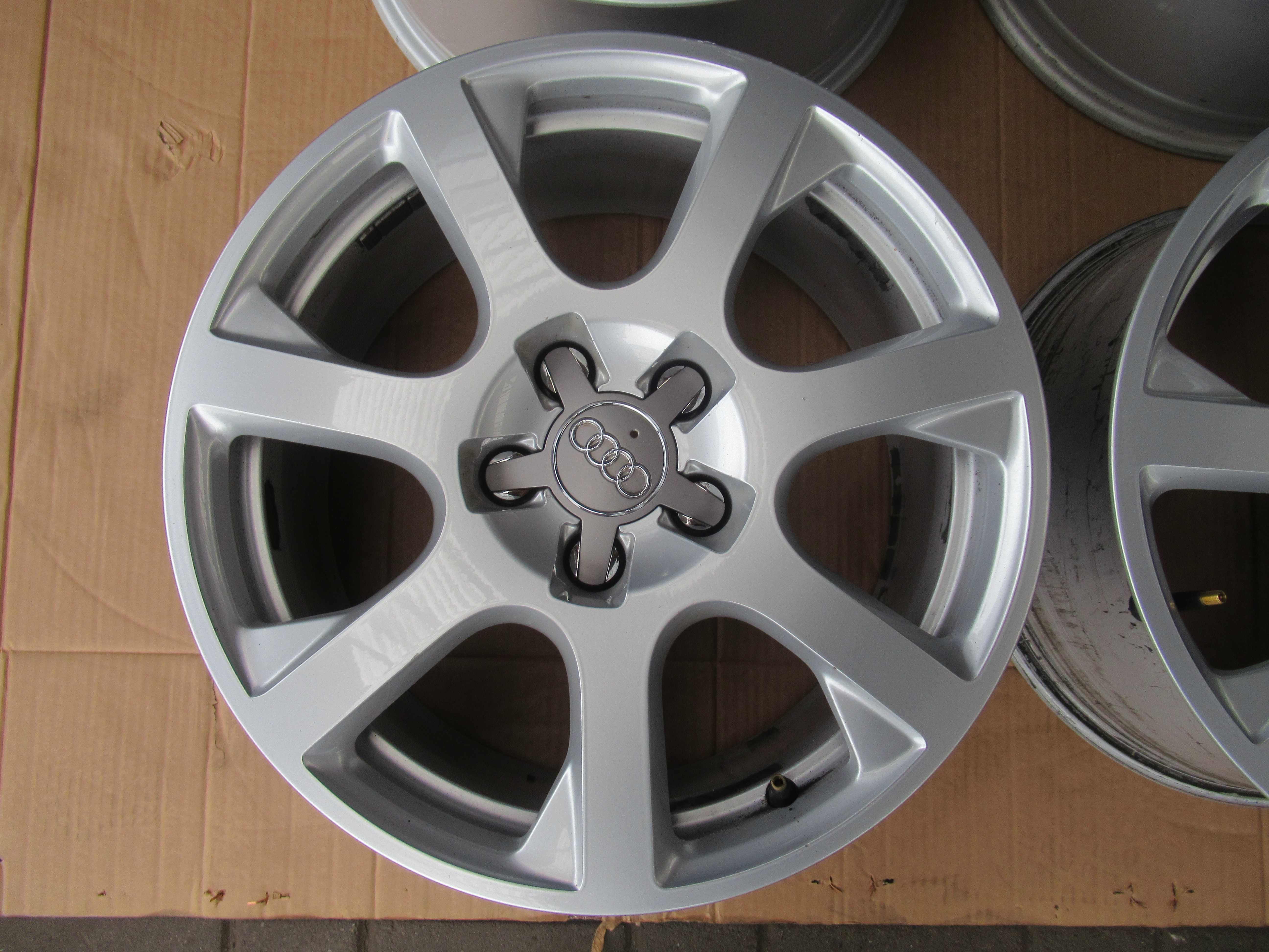 Felgi 17 Audi A4 B8 5x112 ET39 8x17 oryginał