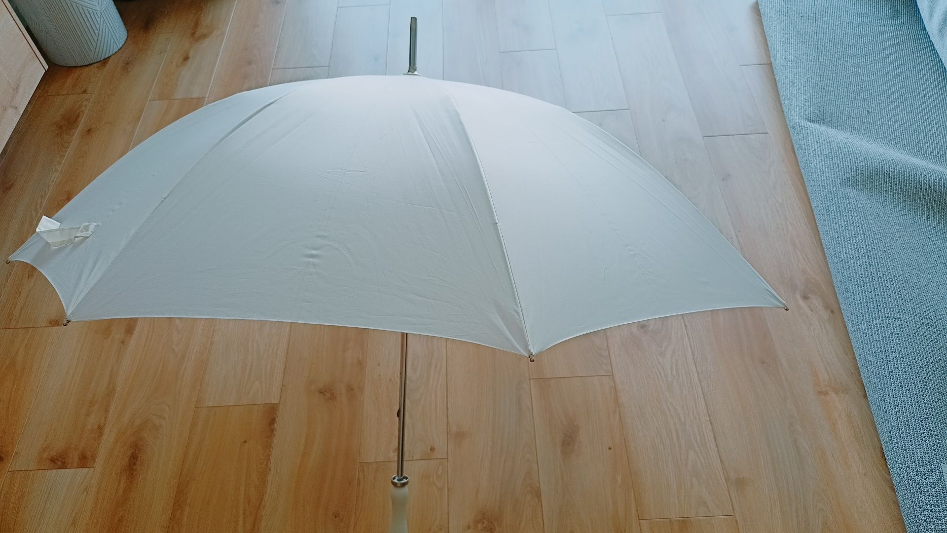 Ślubny biały duży parasol