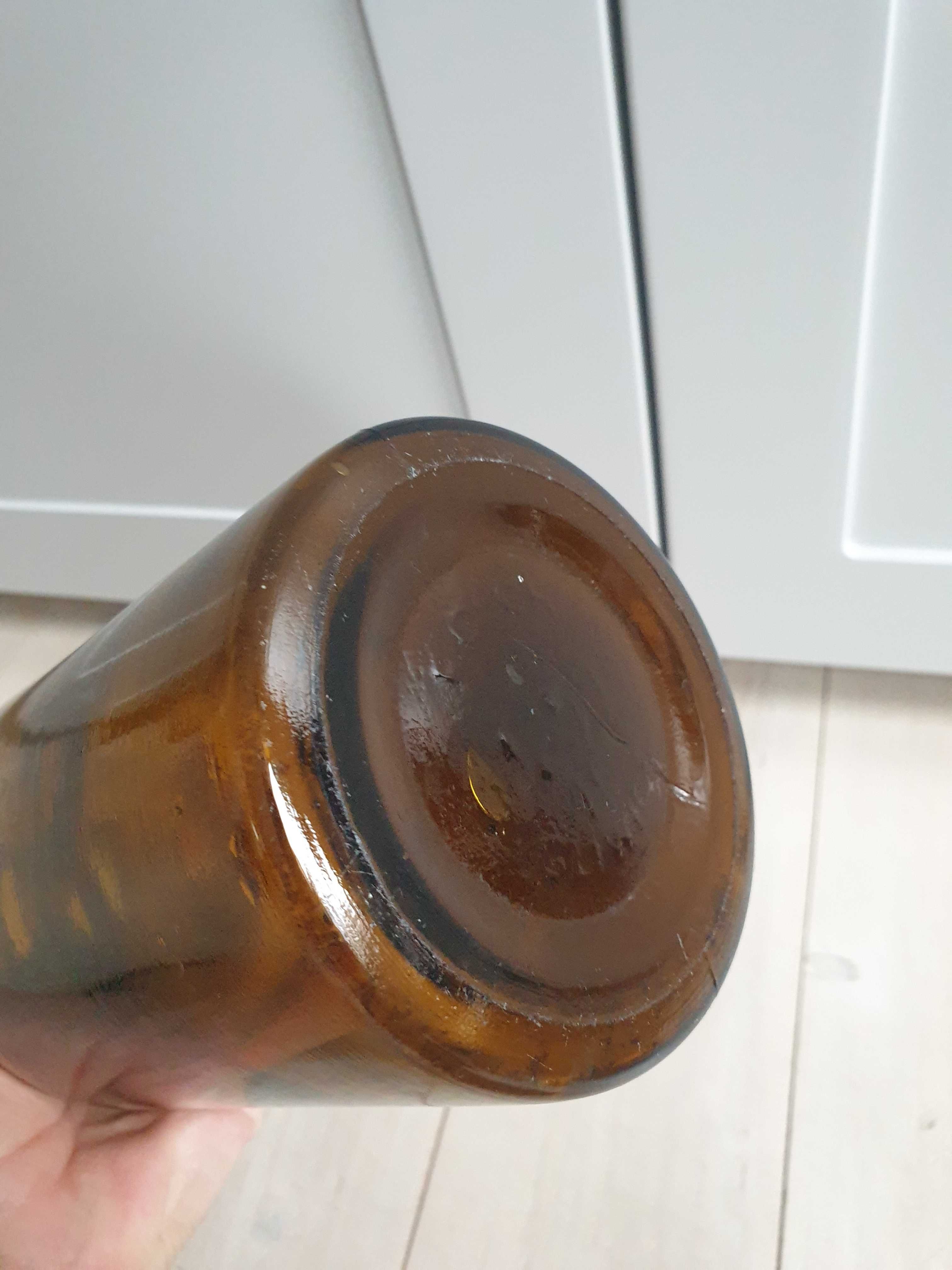 Stara duża butelka aptekarska apteczna z brązowego miodowego szkła