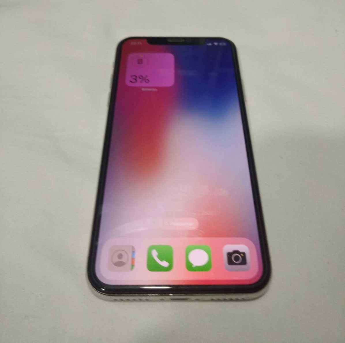 iPhone X 64GB em Branco