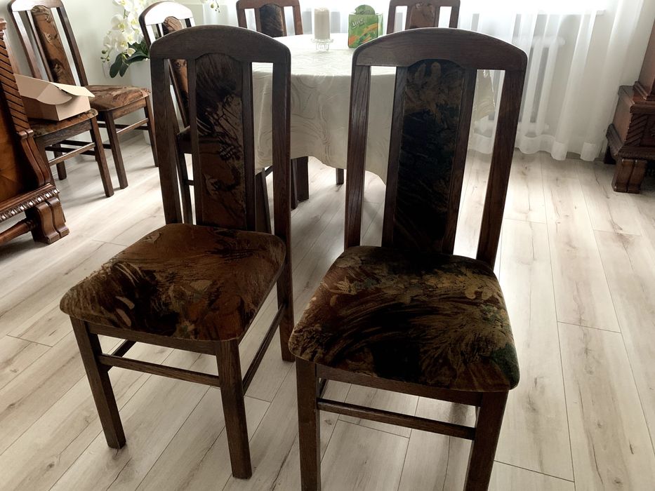 Krzesła-stelaż z drewna dębowego