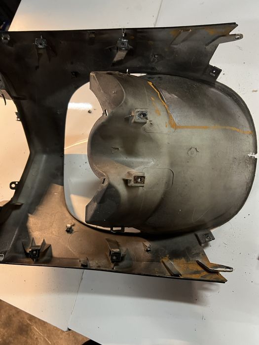 Peugeot civacity new 50 czasza nie idealna