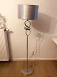 Lampa stojąca podłogowa