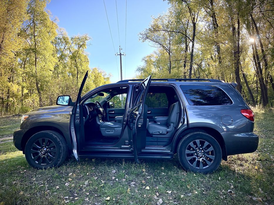 Toyota Sequoia Platinum