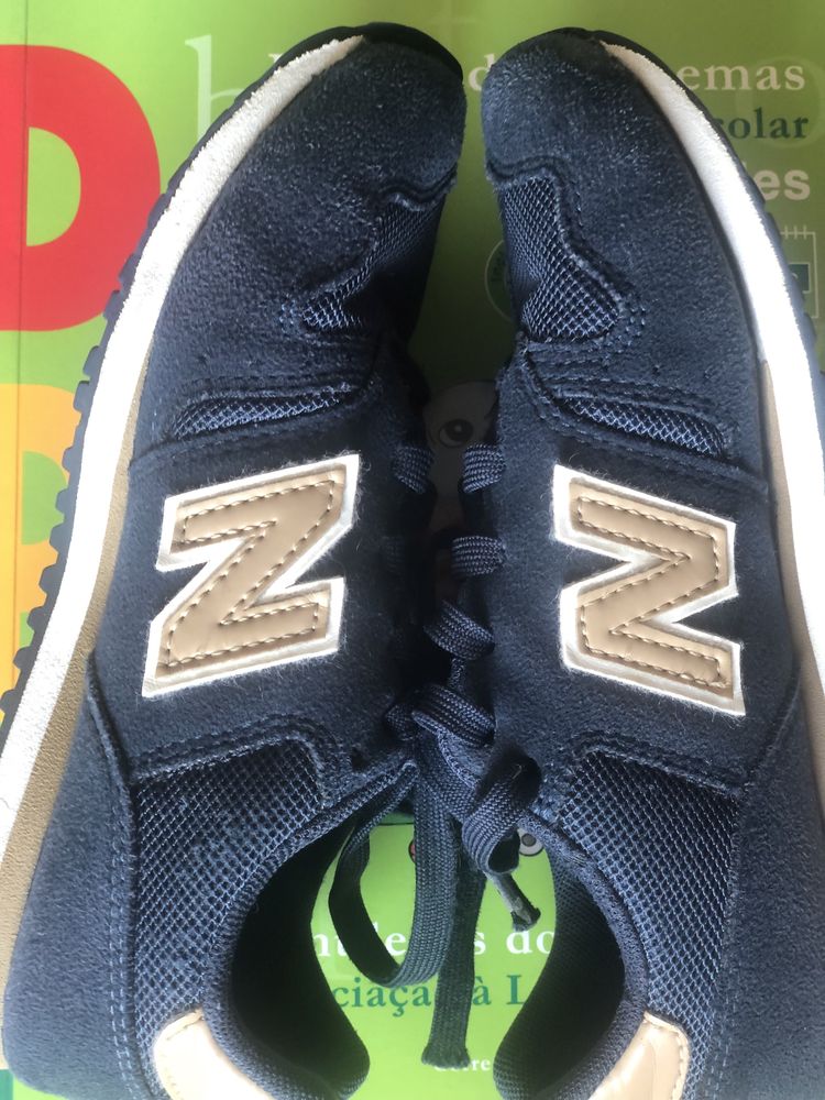 Ténis Sapatilhas Criança New Balance Azuis Escuros 32