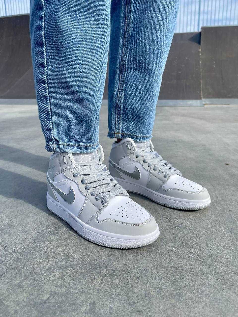 АКЦІЯ! Жіночі кросівки Nike Jordan 1 Retro Mid  ‘Grey Silver’ (36 р.)