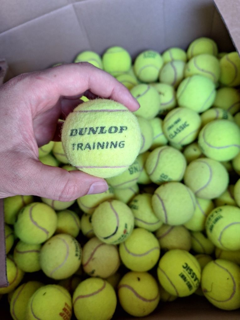 Теннисные мячи, тенісні м'ячі