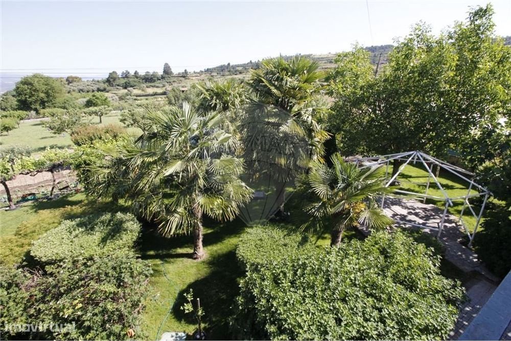 Moradia T5 para venda