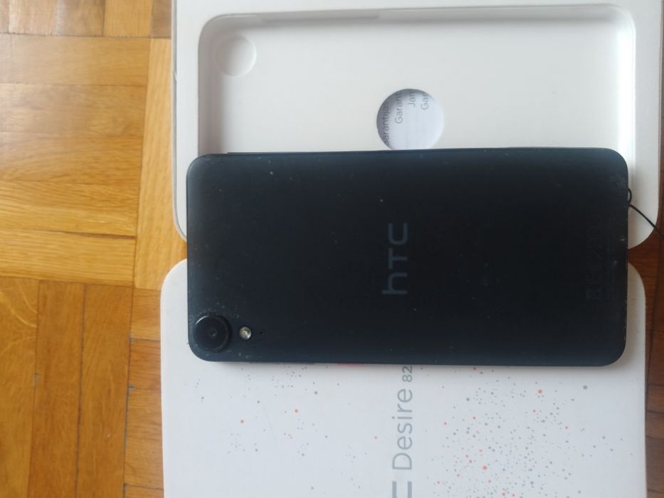Telefon HTC Desire 825