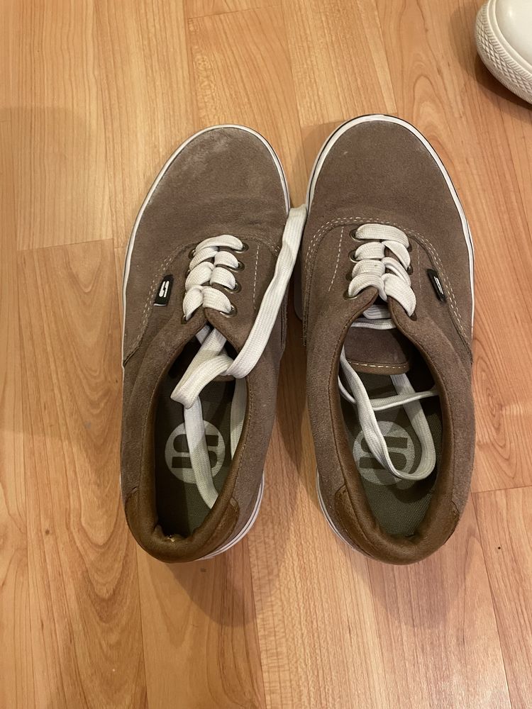 Tenis com atacador