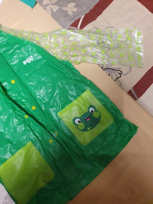 Peleryna przeciwdeszczowa