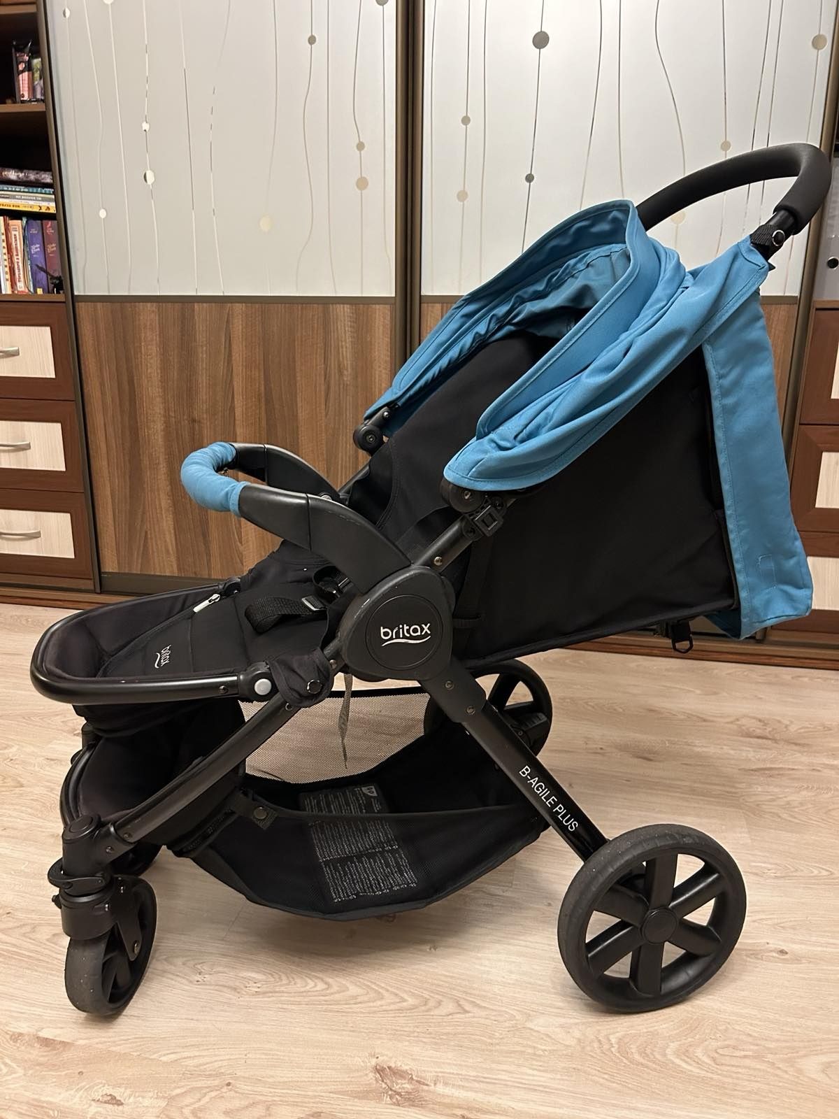 Дитячий візок (коляска), прогулянкова, компактна Britax B-Agile Plus