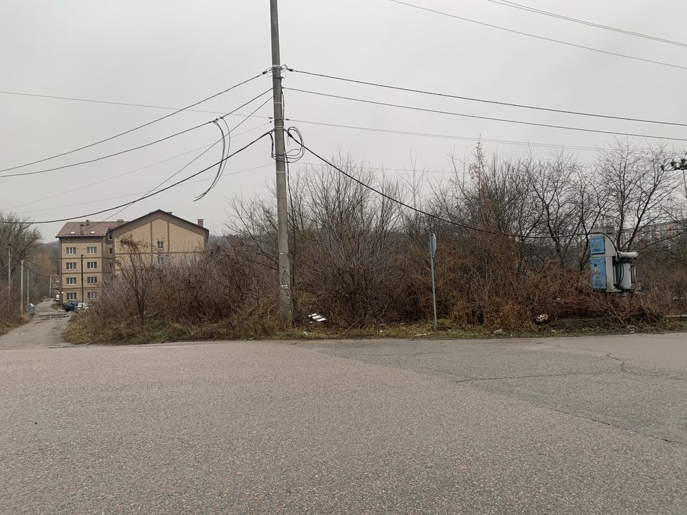 Продаж земельних ділянок