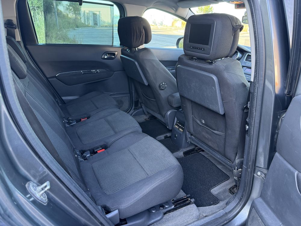 Peugeot 5008 1.6hdi ( 7 lugares)