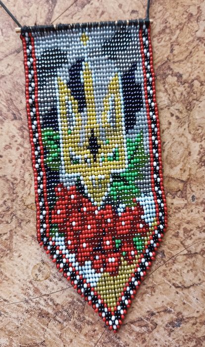 Підвіска в авто з бісеру