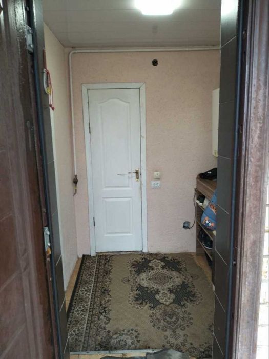 Частина будинку з окремим двором на Юрівці!